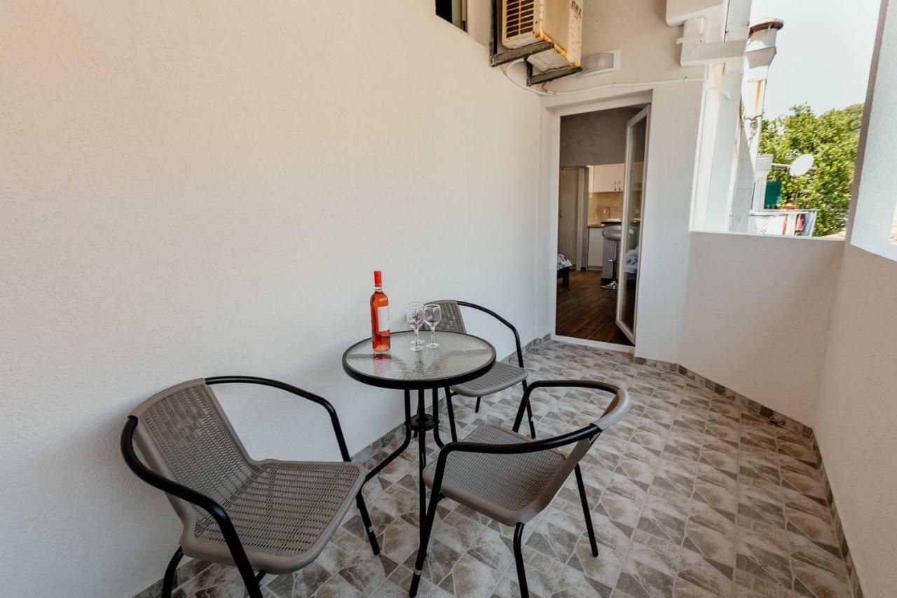 Apartman Mia Херцег Нови Екстериор снимка